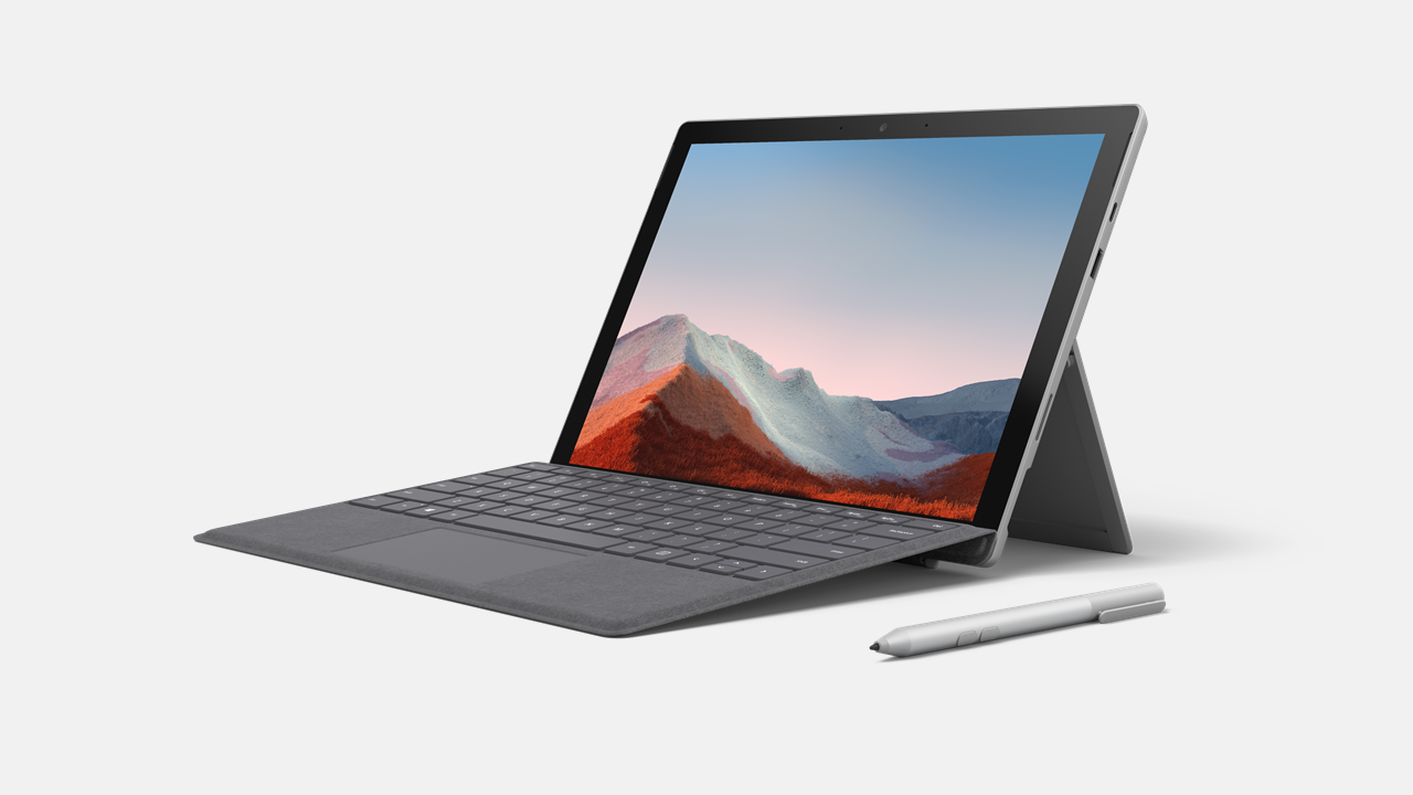 Surface Pro 7+ for Business im Kickstand mit Tastatur und Surface Pen
