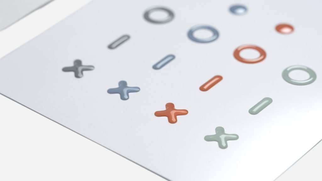 Nahaufnahme von dem Microsoft Surface Adaptive Kit for Business