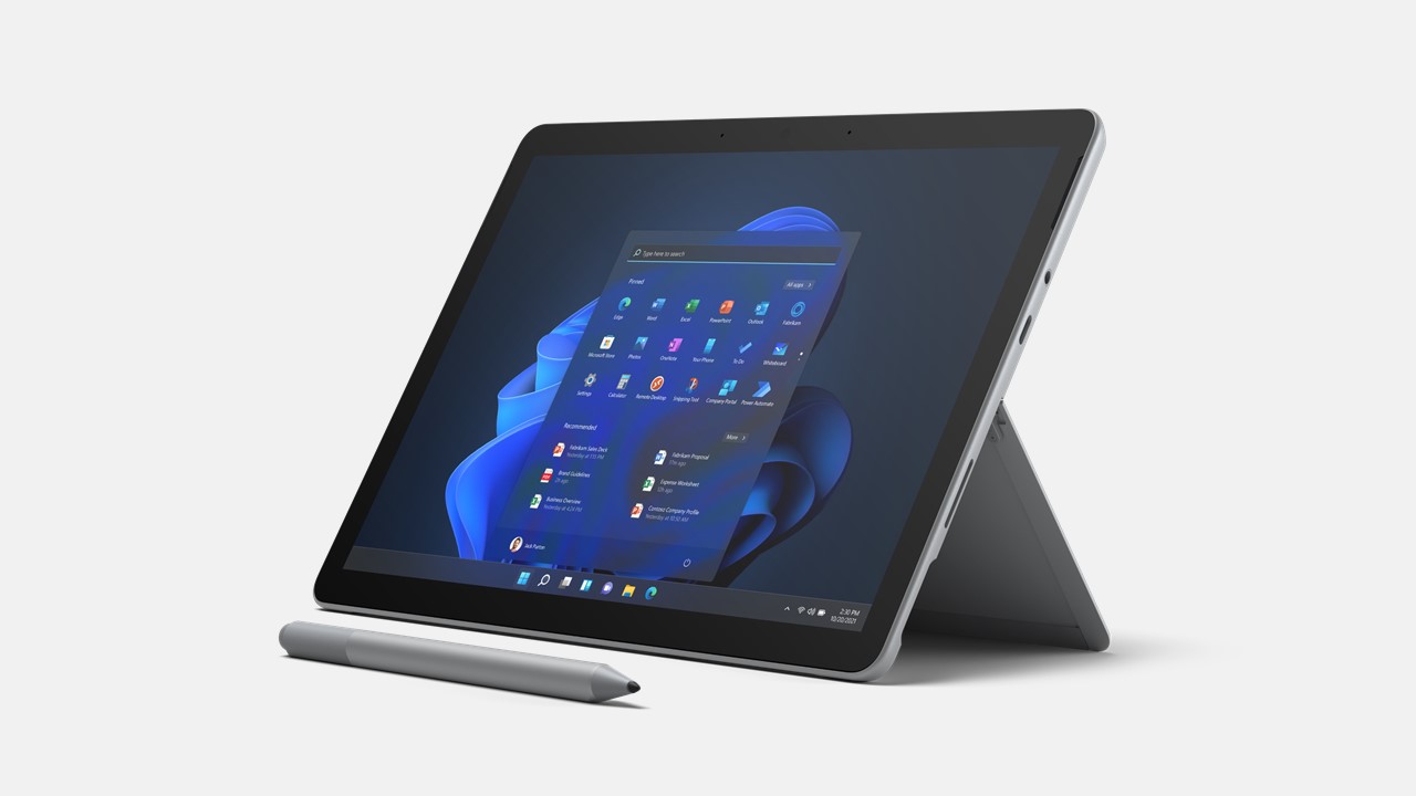 Microsoft Surface Go 3 for Business im Kickstand mit Stift