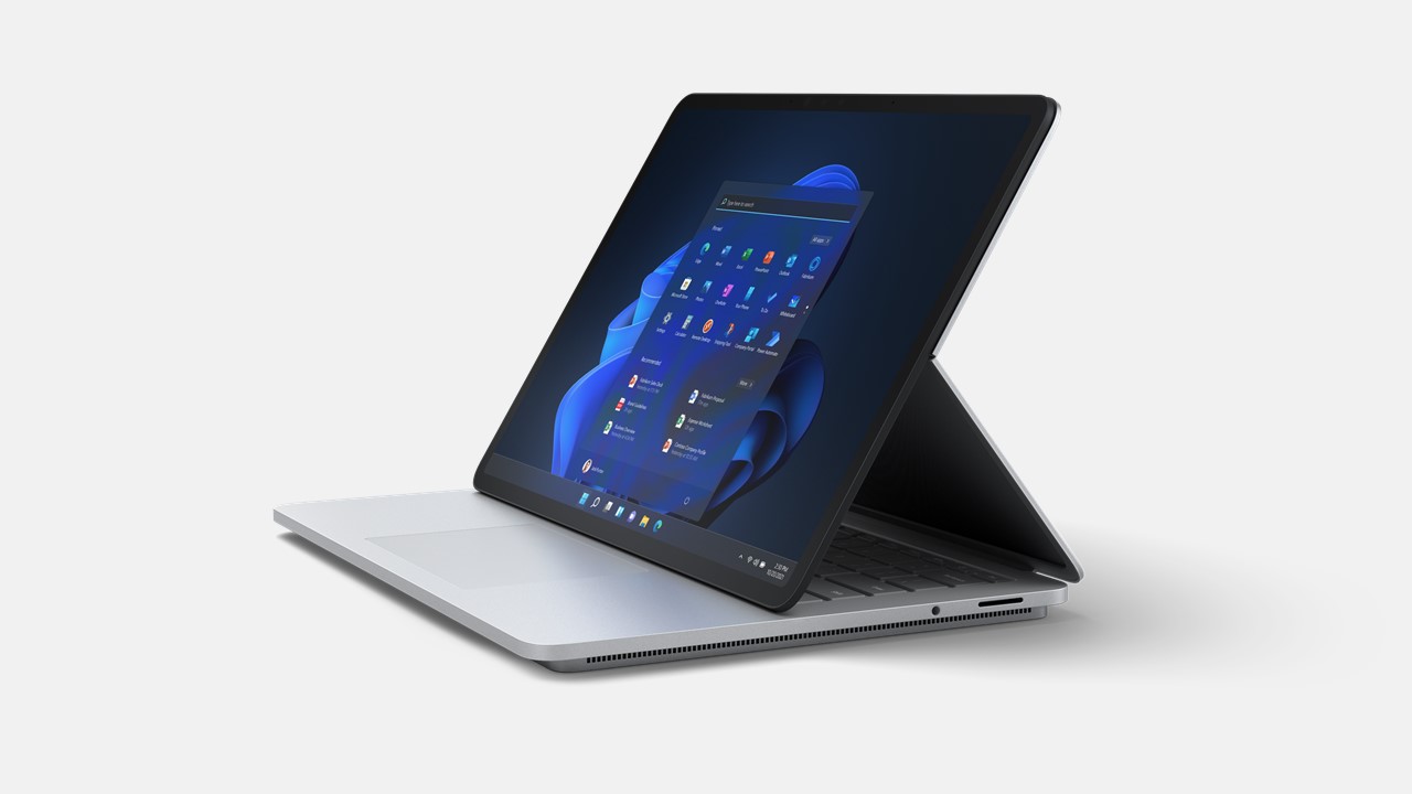 Microsoft Surface Laptop Studio for Business im aufgeklappten Modus