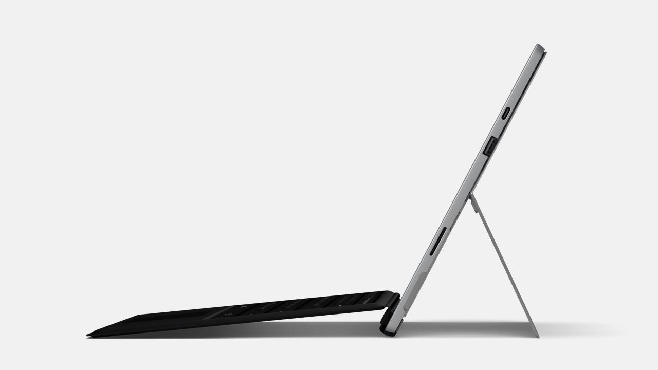 Surface Pro 7+ for Business von der Seite mit Tastatur