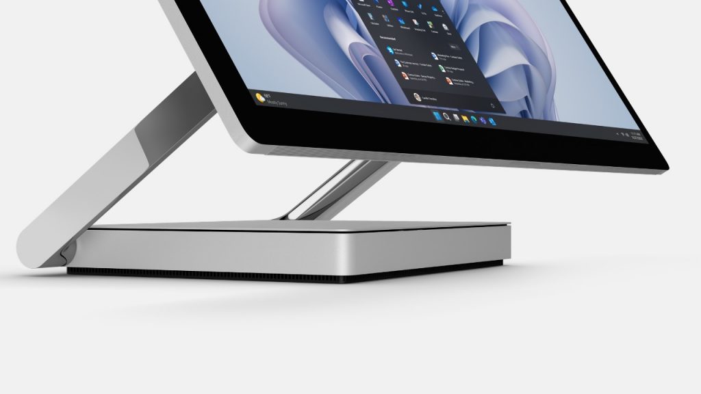 Microsoft Surface Studio 2+ for Business seitlich eingeklappt