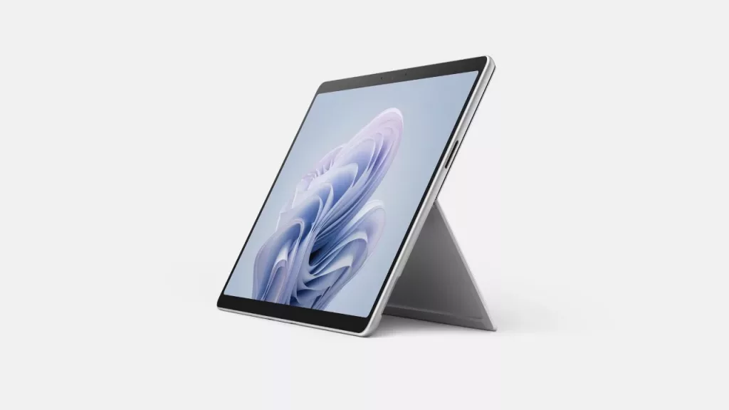 Microsoft Surface Pro 10 im Kickstand