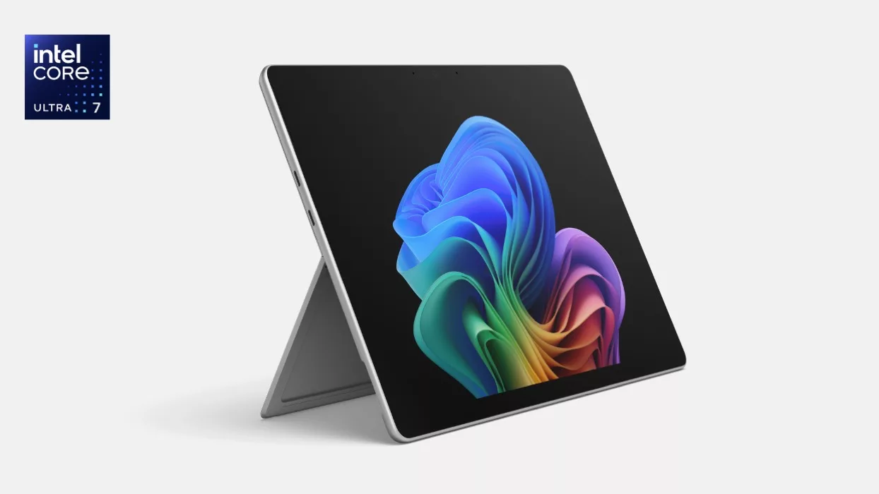 Microsoft Surface Pro 12 5G mit Intel Core Ultra 7 Prozessor im Kickstand